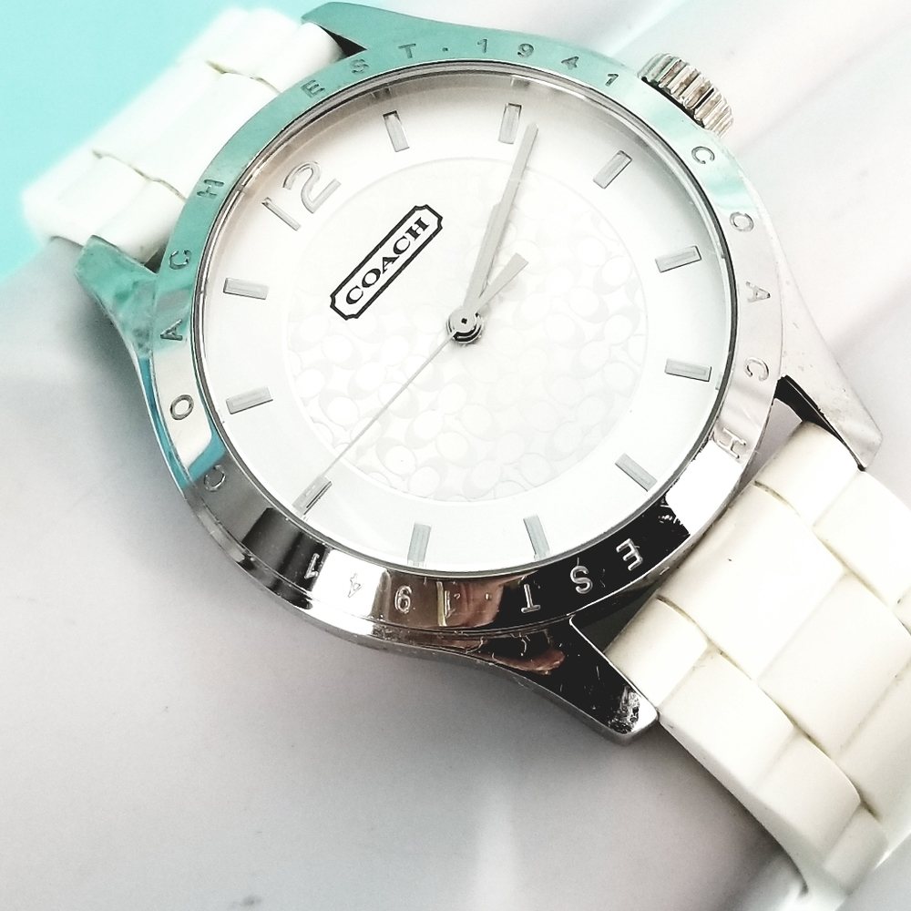Coach Maddy White Rubber Signature Womens Analog W